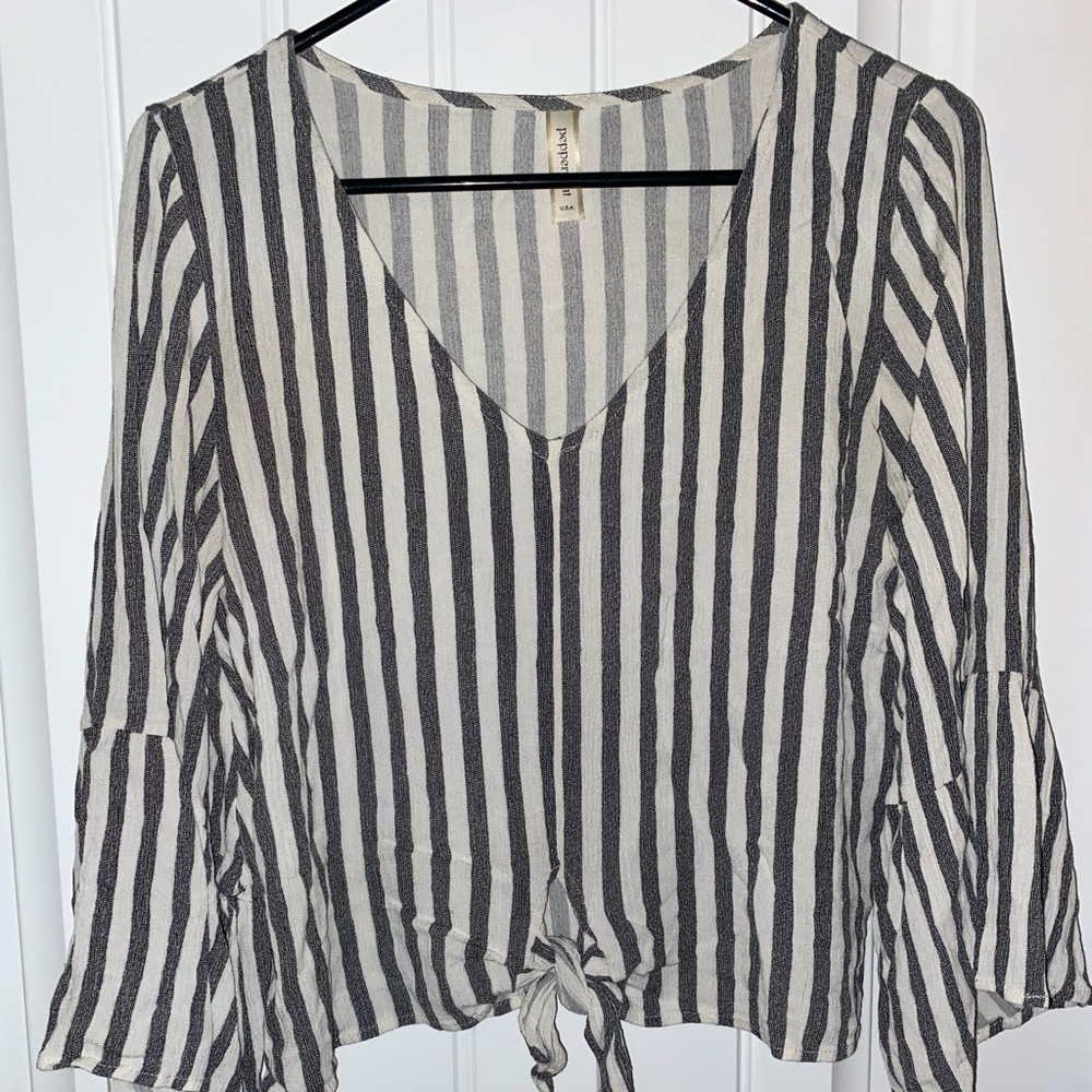 White, gray, tie, flowy sleeves, v neck